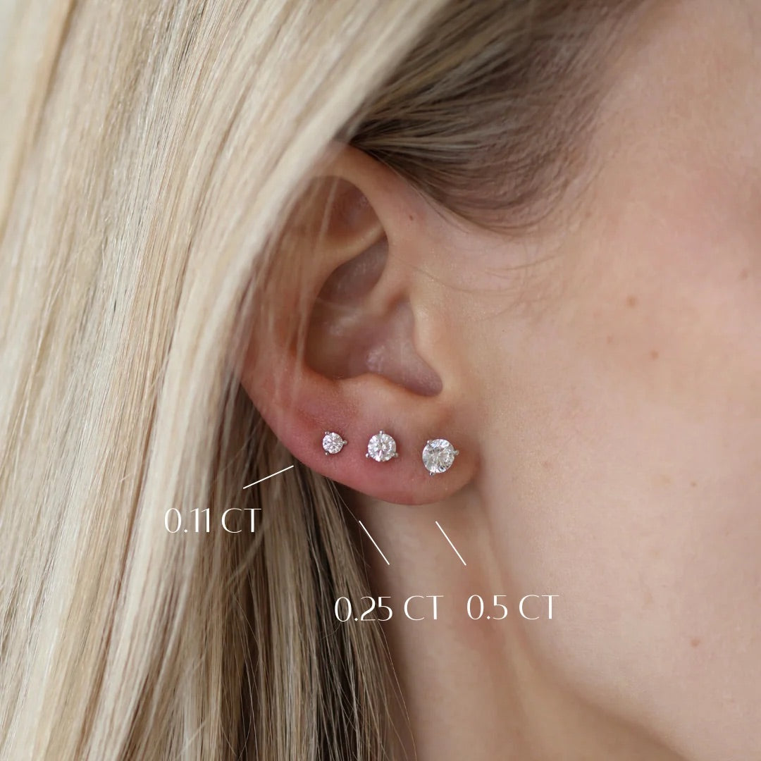 Classic Round Diamond Studs 0.22 CTW (0.11 CT EACH EAR)